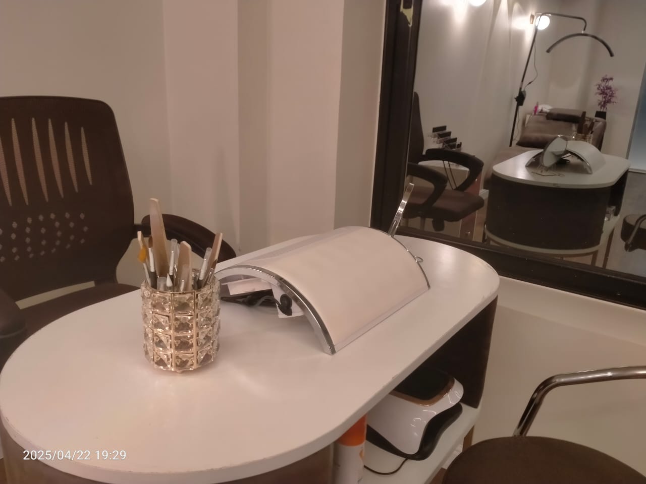 Hautpflege und intensive Gesichtsreinigung – Womanhood Beauty Salon
