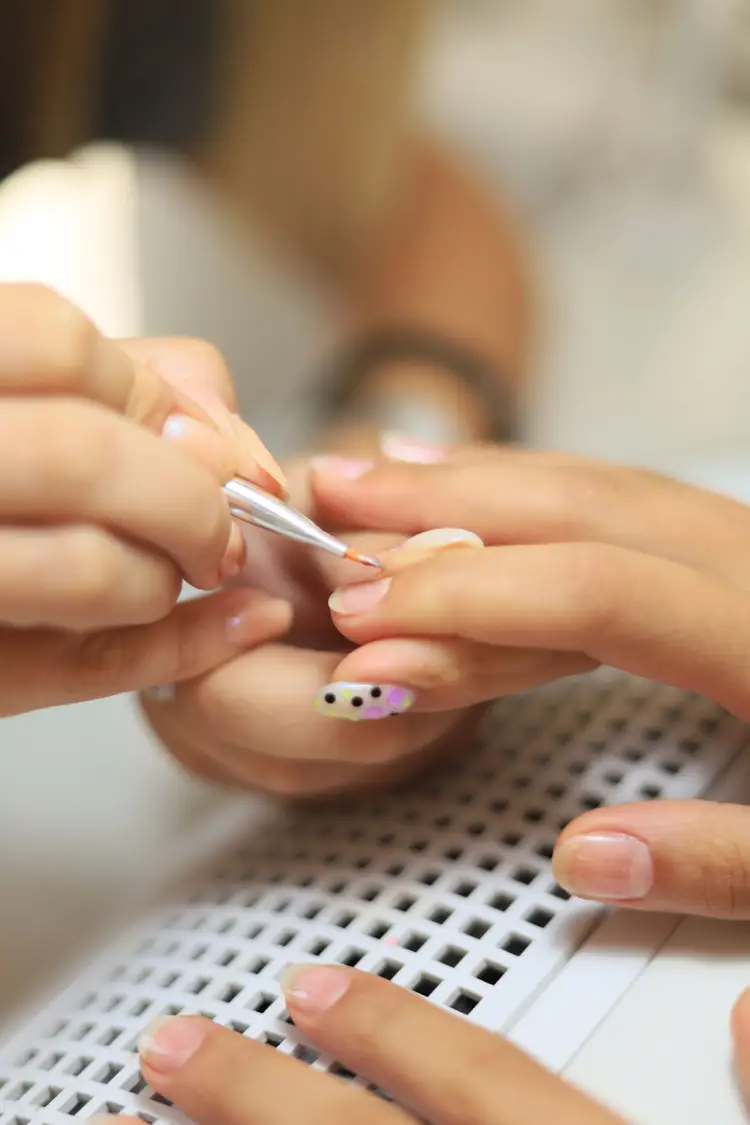 Nagelstudio in Hurghada mit professioneller Nagelpflege, Nagelverlängerung und Nagelreparatur